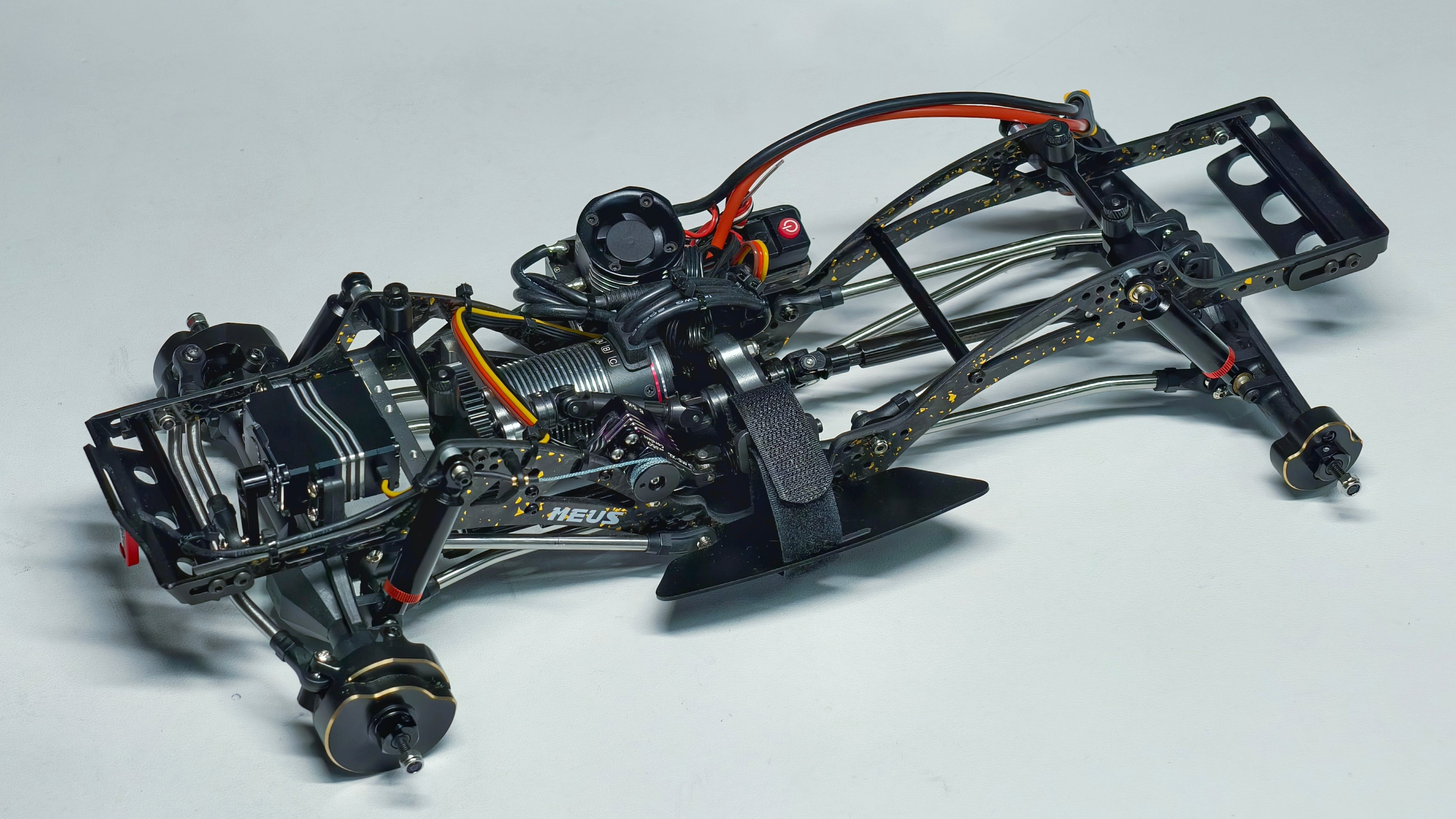 MEUS Racing Gold Rush V2 カーボンファイバー LCG シャーシキット 1