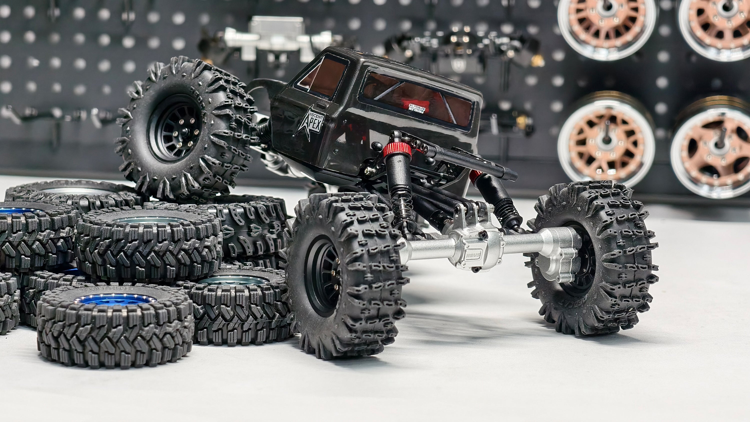 アペックス！ MEUS Racing Ascent-18 Axle Housings with Diff Covers and Steering